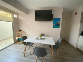 Departamento acogedor frente a Plaza San Miguel
